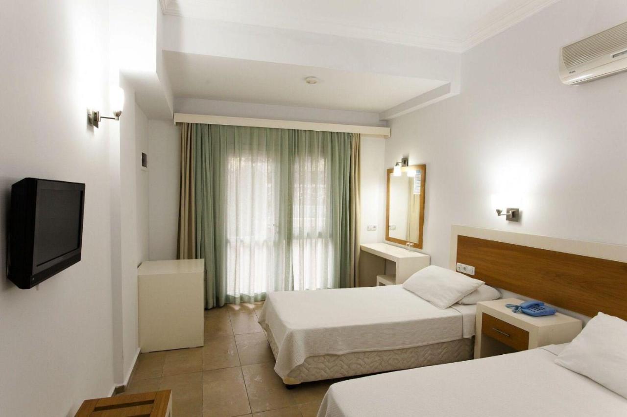 Konfor Suite Otel Cedit エクステリア 写真