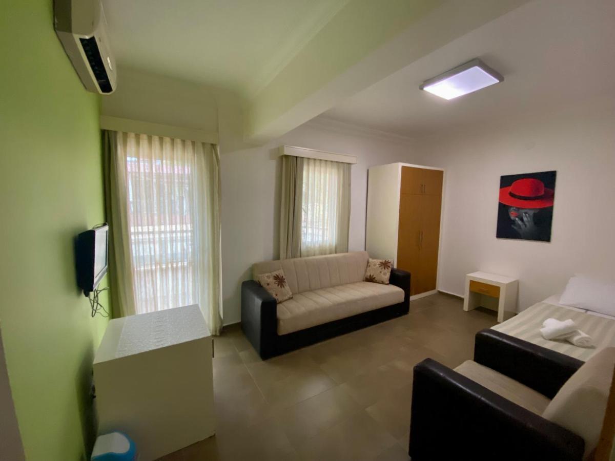 Konfor Suite Otel Cedit エクステリア 写真